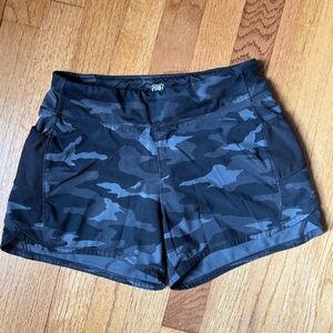 Athleta girl record breaker 3” short, size L/12